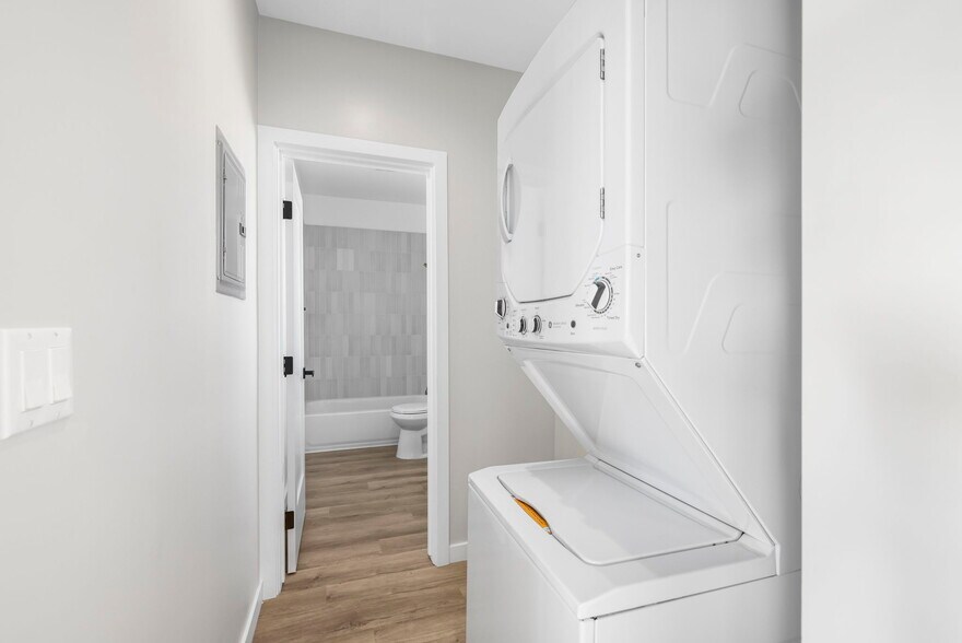 More Photos Of 1827 E 4th St, Long Beach Apartments For Sale