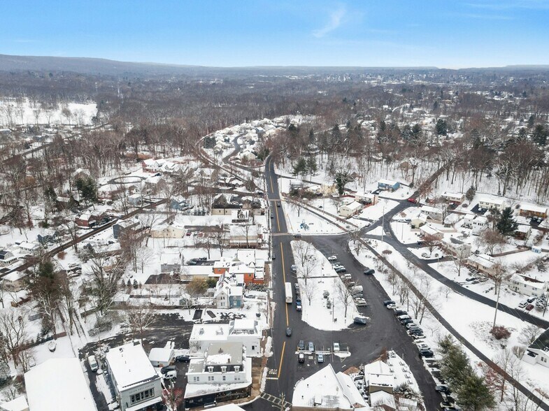 More Photos Of 637 Main St, Sparkill Bank For Lease