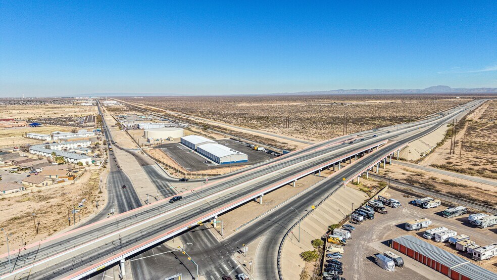 More Photos Of 10100 Railroad Dr., El Paso Warehouse For Lease