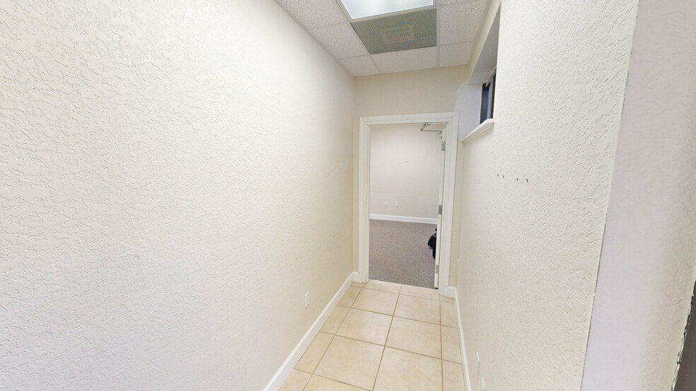 More Photos Of 5151 S Lakeland Dr, Lakeland Office For Lease