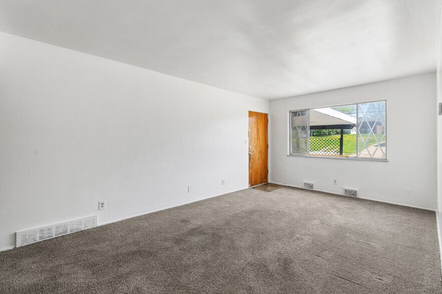More Photos Of 552 Treeside Dr, Akron Apartments For Sale