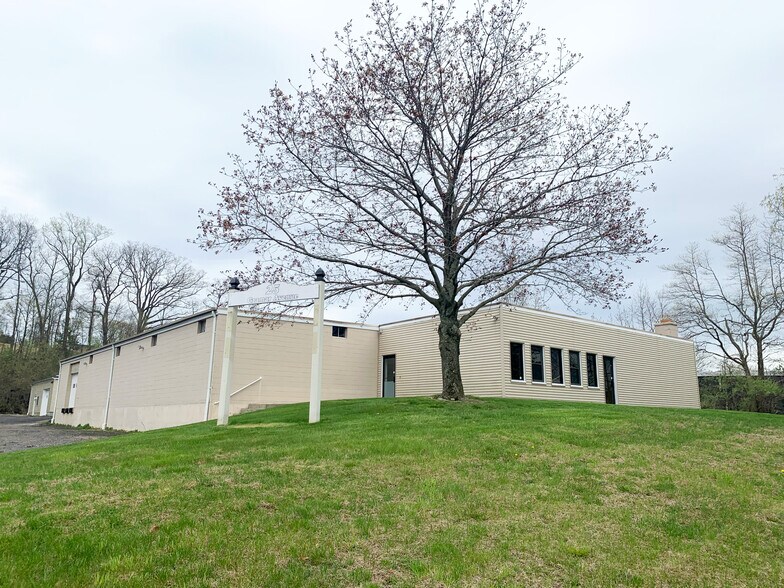 Primary Photo Of 25 Gramar Ave, Prospect Warehouse For Lease