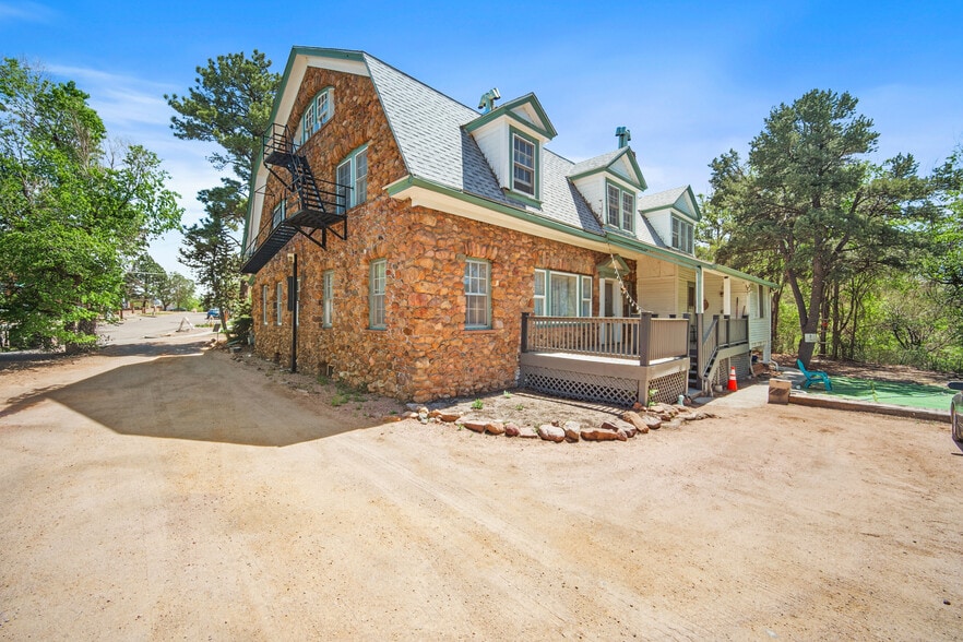 More Photos Of 33 W Willamette Ave, Colorado Springs Multifamily For Sale