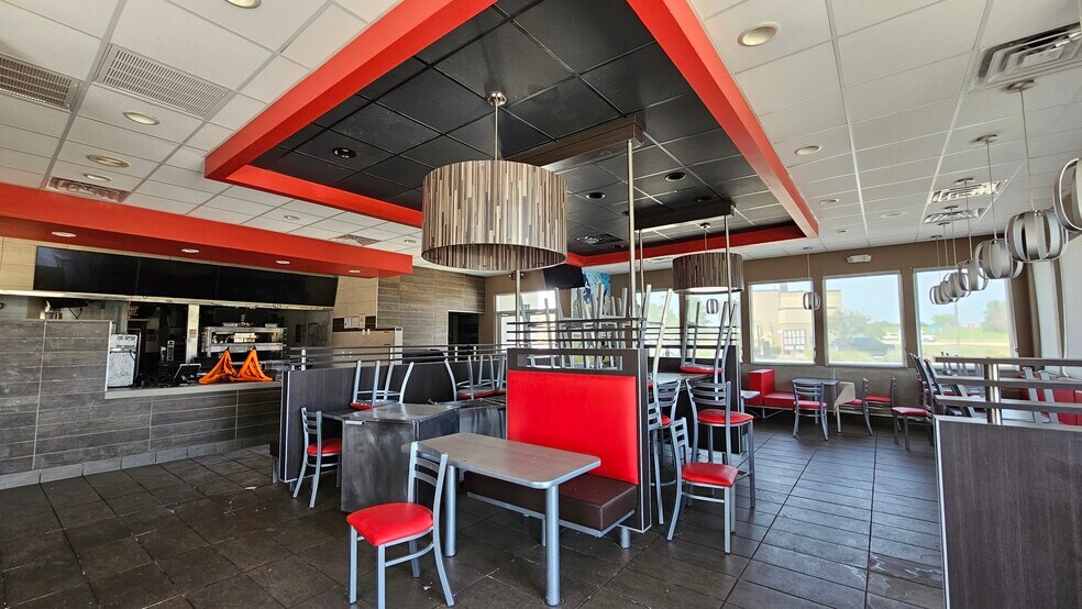 More Photos Of 110 Hector Connoly Rd, Carencro Fast Food For Sale
