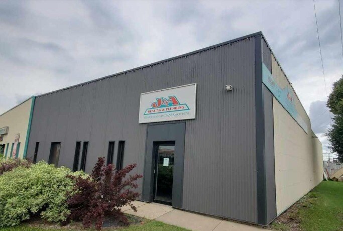 Primary Photo Of 2302 C Av N, Saskatoon Showroom For Lease