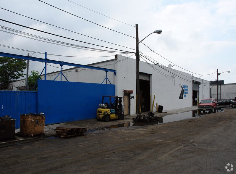 More Photos Of 39 Mary St, Newark Warehouse For Sale