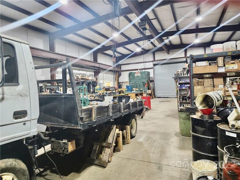 More Photos Of 629 Emma Rd, Asheville Warehouse For Lease