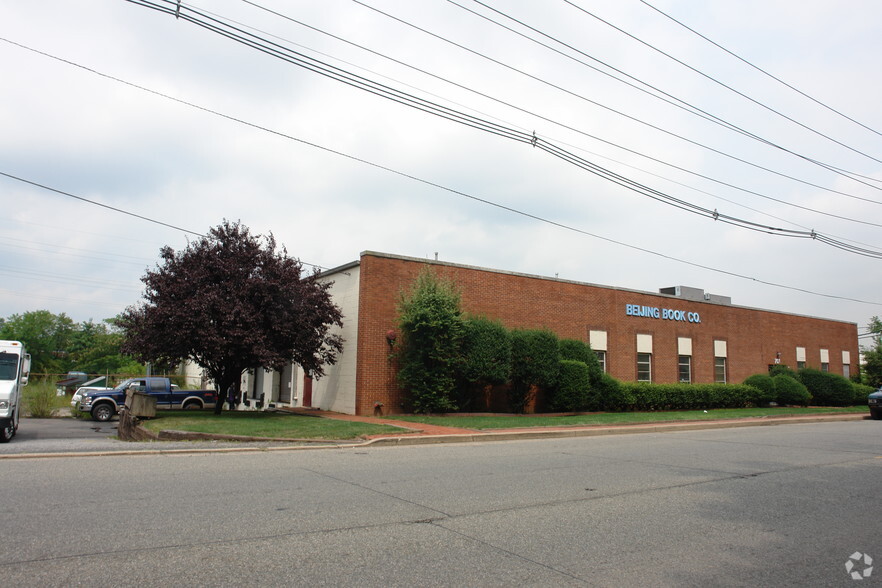 Primary Photo Of 701 E Linden Ave, Linden Warehouse For Lease