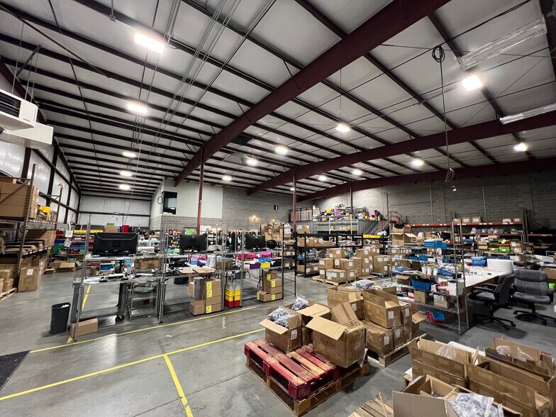 More Photos Of 115-119 N 1330 W, Orem Manufacturing For Lease