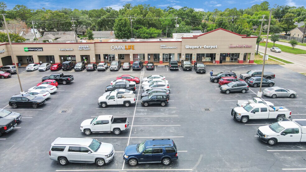 More Photos Of 11611-11637 Katy Fwy, Houston Unknown For Lease