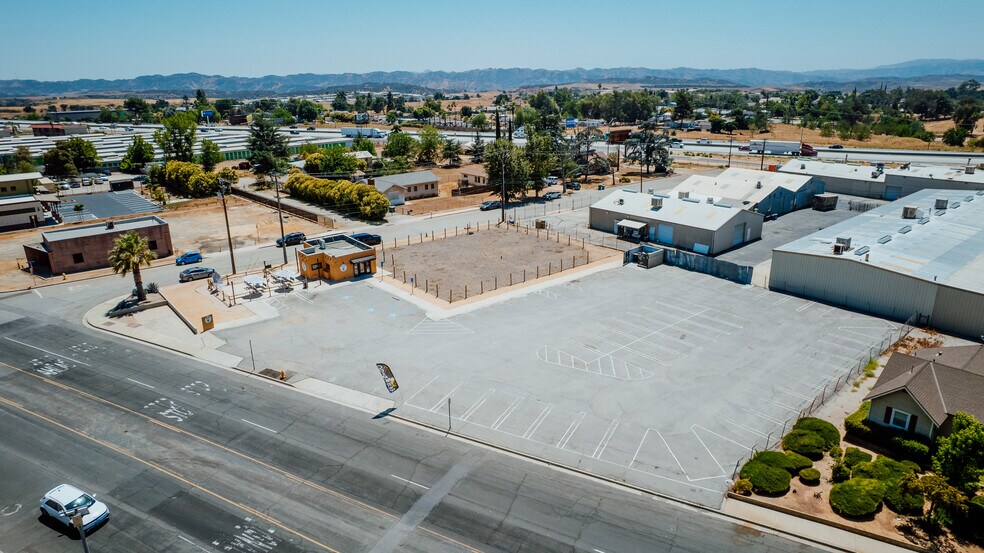 More Photos Of 950 Calimesa Blvd, Calimesa Freestanding For Sale