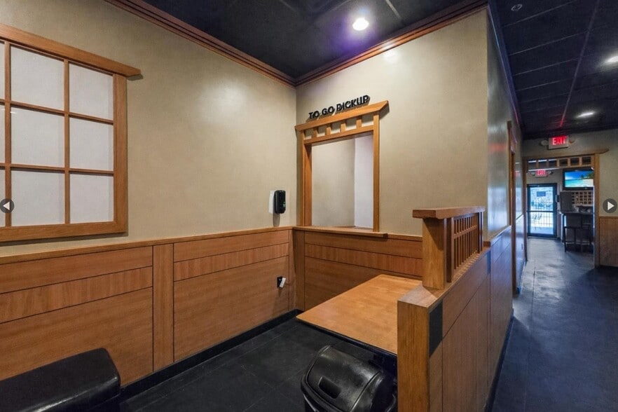 More Photos Of 3300 Central Mall Dr, Port Arthur Restaurant For Sale