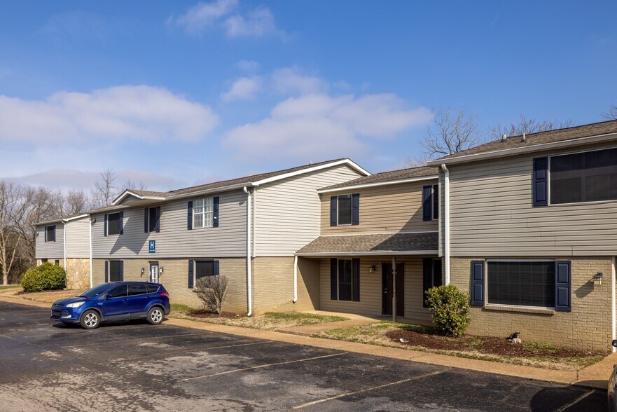 More Photos Of 110 Archwood Pl, Madison Apartments For Sale