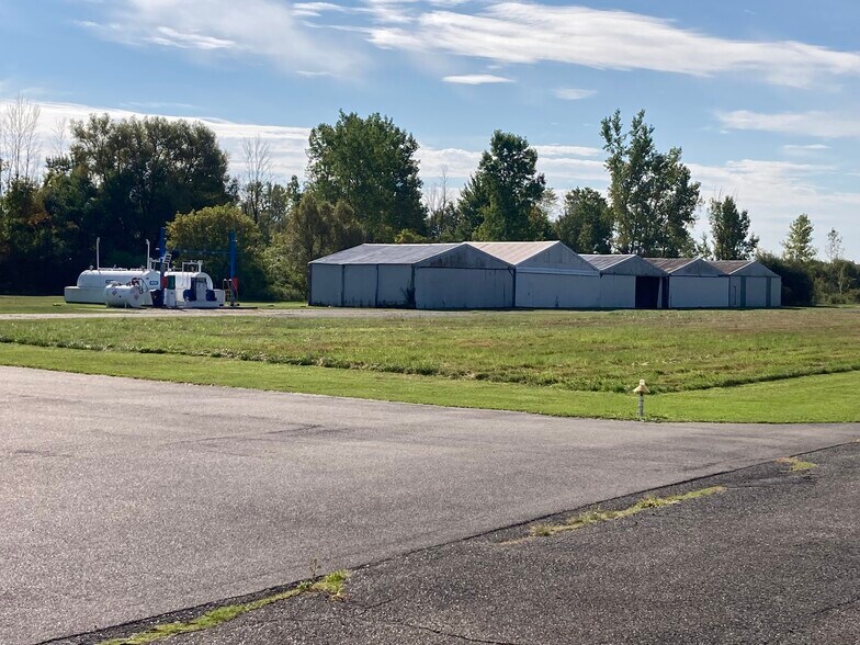 Primary Photo Of 6765 Heltz Rd, Lake View Airplane Hangar For Sale