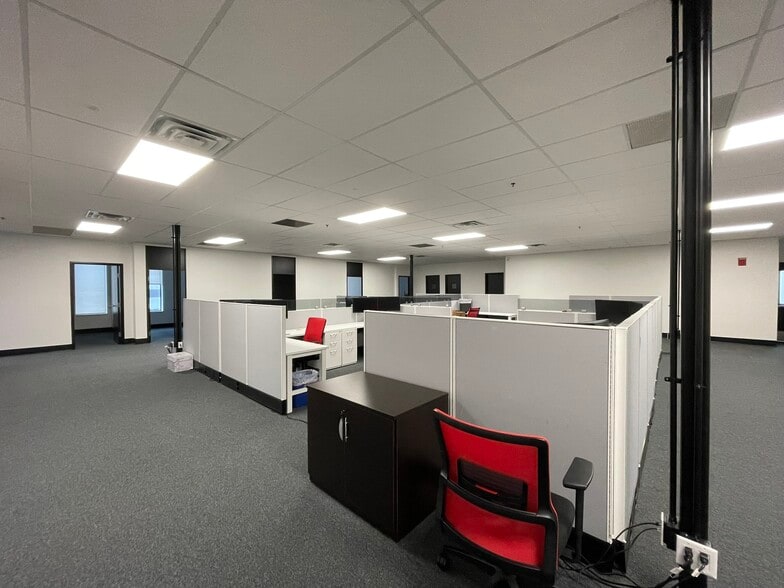 More Photos Of 223 NE Loop 820, Hurst Office For Sale