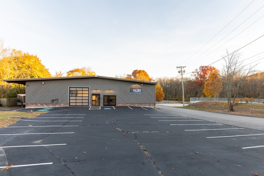More Photos Of 1155 Victory Hwy, Burrillville Warehouse For Lease