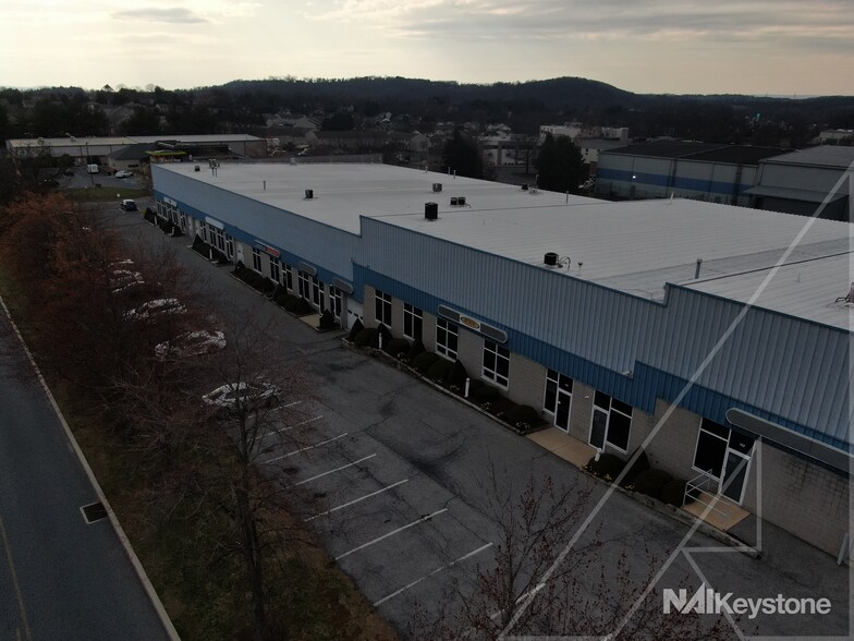 More Photos Of 1114-1124 Commons Blvd, Reading Flex For Sale