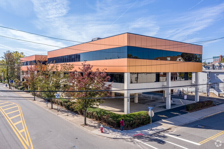 More Photos Of 125 State St, Hackensack Loft Creative Space For Lease