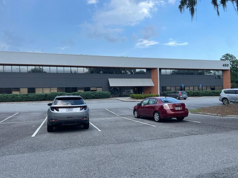 More Photos Of 400 Mall Blvd, Savannah Unknown For Lease