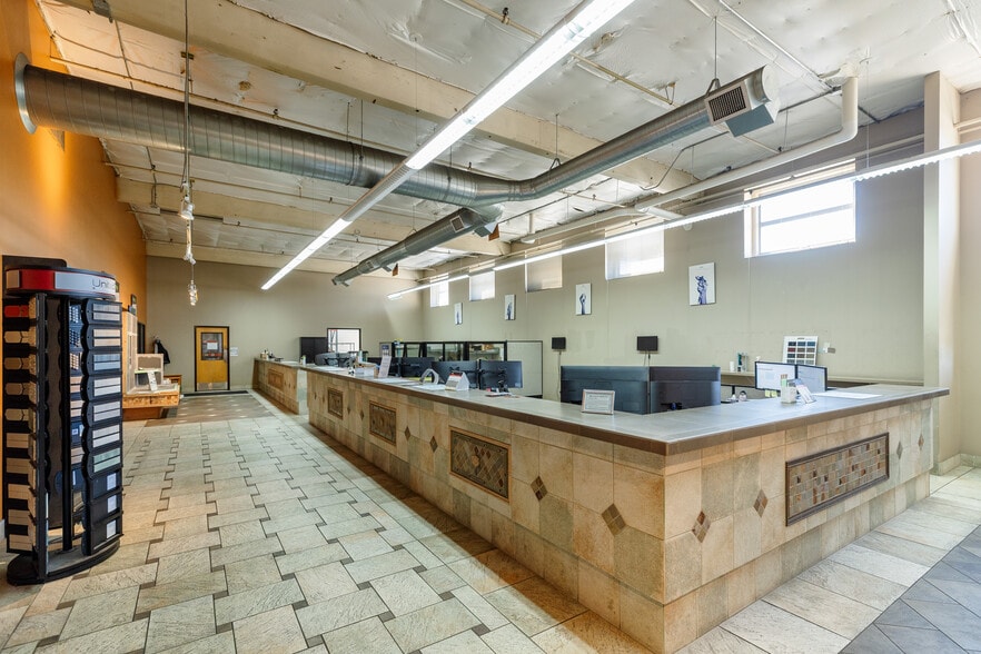 More Photos Of 3145 NW Yeon Ave, Portland Warehouse For Sale