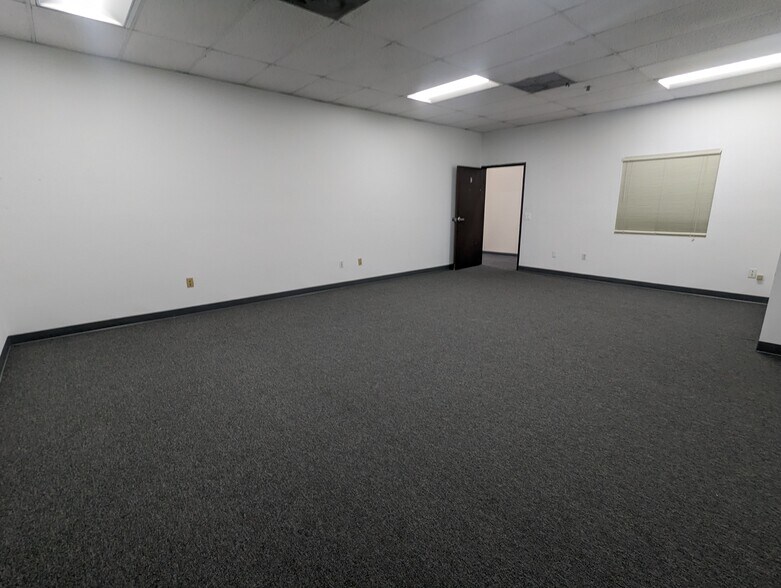 More Photos Of 14632 E Nelson Ave, City Of Industry Warehouse For Lease