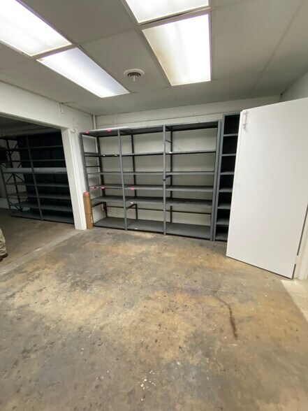 More Photos Of 2044 Wadsworth Rd, Norton Industrial For Lease