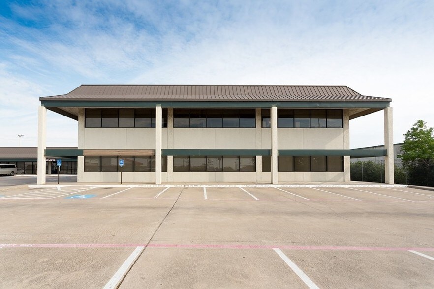 More Photos Of 3650 N Buckner Blvd, Dallas Storefront Retail Office For Sale