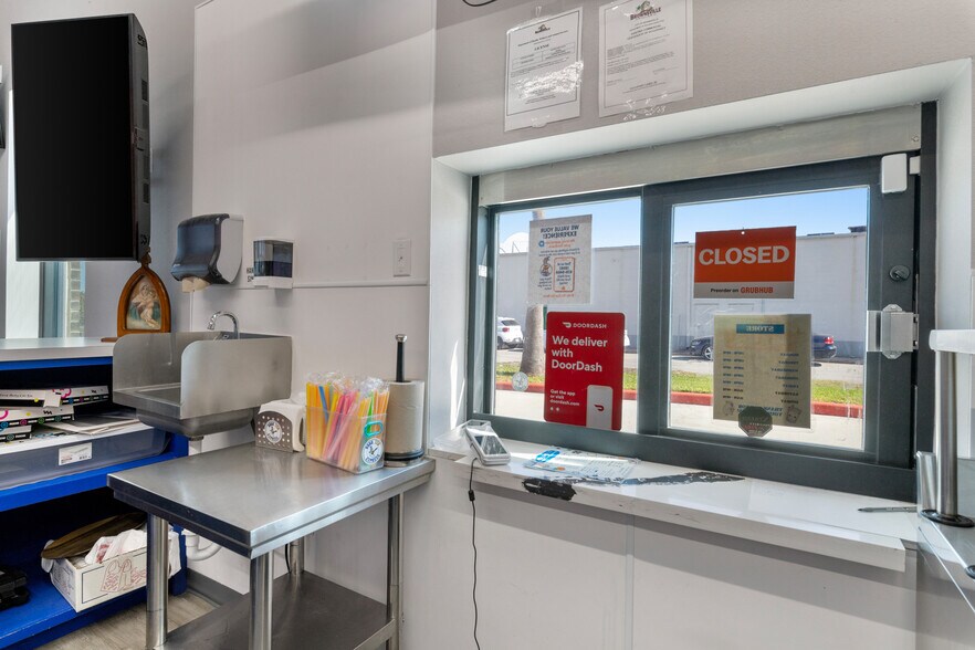 More Photos Of 5740 Ruben M Torres Blvd, Brownsville Freestanding For Lease