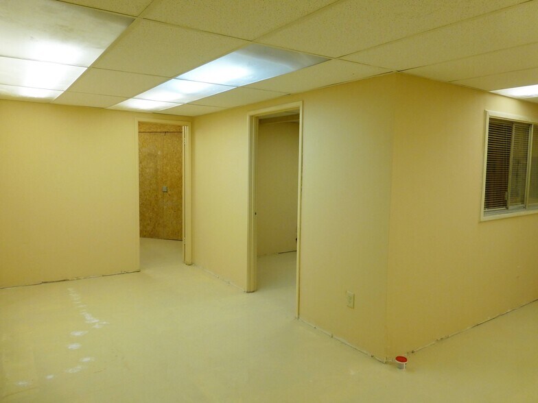 More Photos Of 16840 Alisal Ct, San Lorenzo Warehouse For Lease