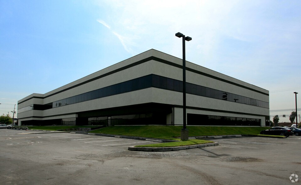 Primary Photo Of 555 W Redondo Beach Blvd, Gardena Office For Sale