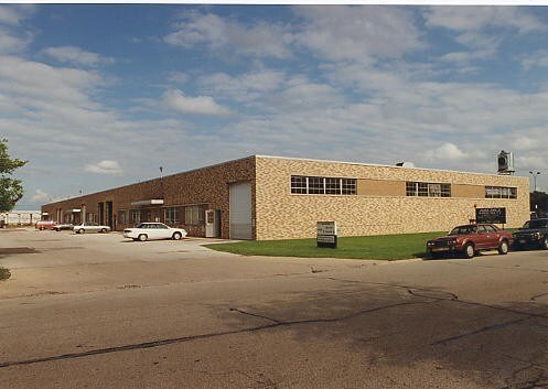 More Photos Of 707-717 S Vermont St, Palatine Industrial For Sale