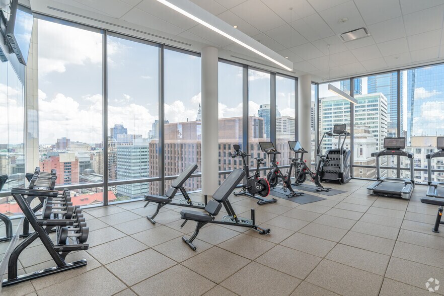 More Photos Of 1701 Race St, Philadelphia Apartments For Lease