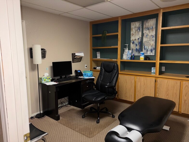 More Photos Of 23470 Olive Wood Plaza Dr, Moreno Valley Office Residential For Lease