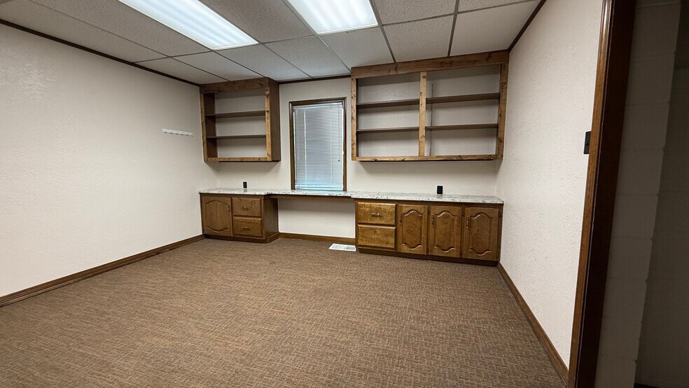 More Photos Of 1001 W Broadway St, Muskogee Medical For Sale