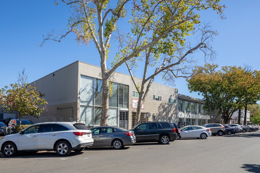 More Photos Of 2007 O St, Sacramento Office For Lease