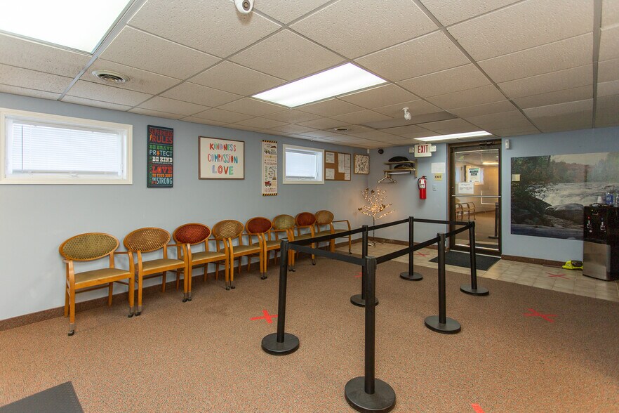 More Photos Of 1265 W Huron St, Waterford Medical For Lease