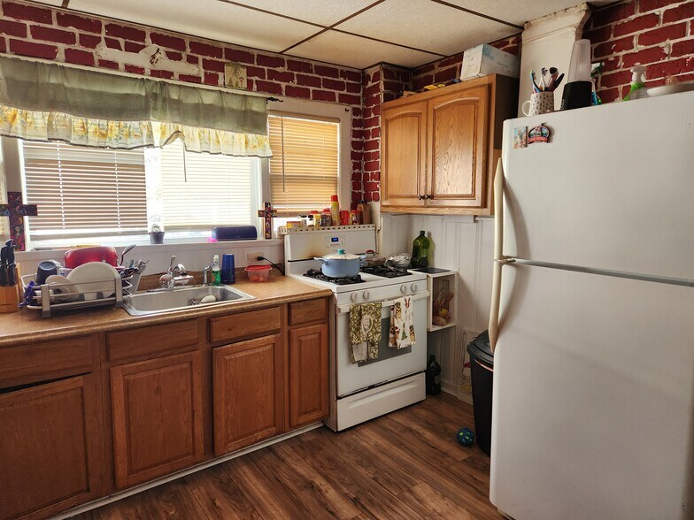 More Photos Of 90 Old Quogue Rd, Riverhead Apartments For Sale