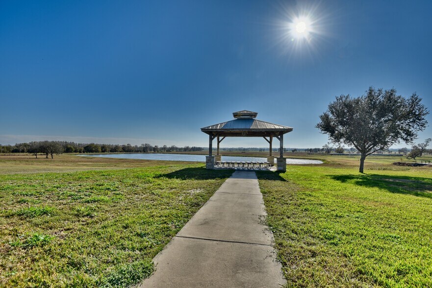 More Photos Of 10919 Highway 36, Bellville Restaurant For Sale