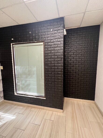 More Photos Of 2311 N Mesa St, El Paso Medical For Lease