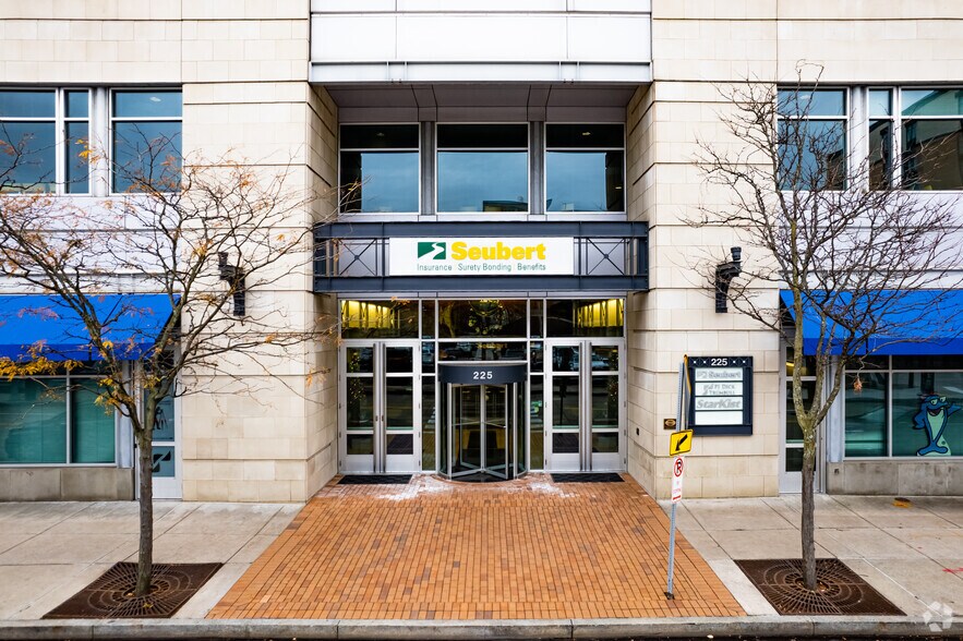 More Photos Of 225 North Shore Dr, Pittsburgh Office For Lease