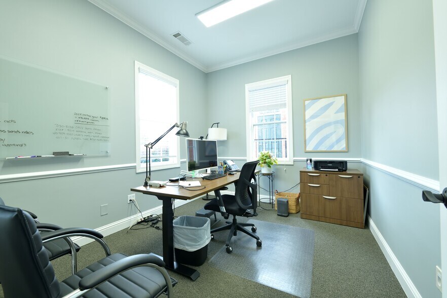 More Photos Of 4994 Lower Roswell Rd, Marietta Office For Lease