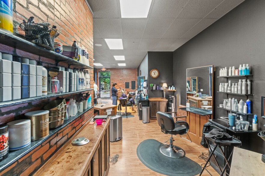 More Photos Of 615 SW Evergreen Ave, Redmond Multifamily For Sale