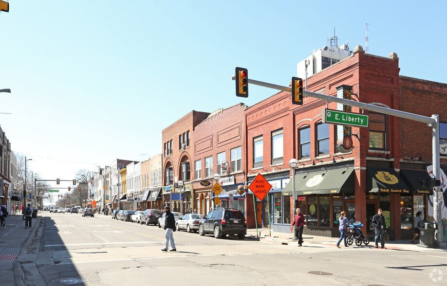 More Photos Of 302 S State St, Ann Arbor Storefront Retail Office For Lease