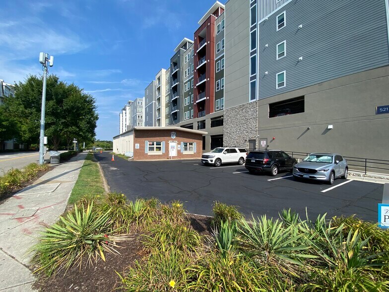 Primary Photo Of 3000 Baltic Ave, Virginia Beach Light Manufacturing For Sale