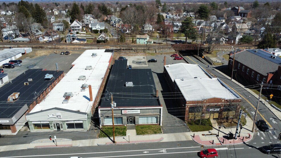 More Photos Of 137 King St, Northampton Freestanding For Sale