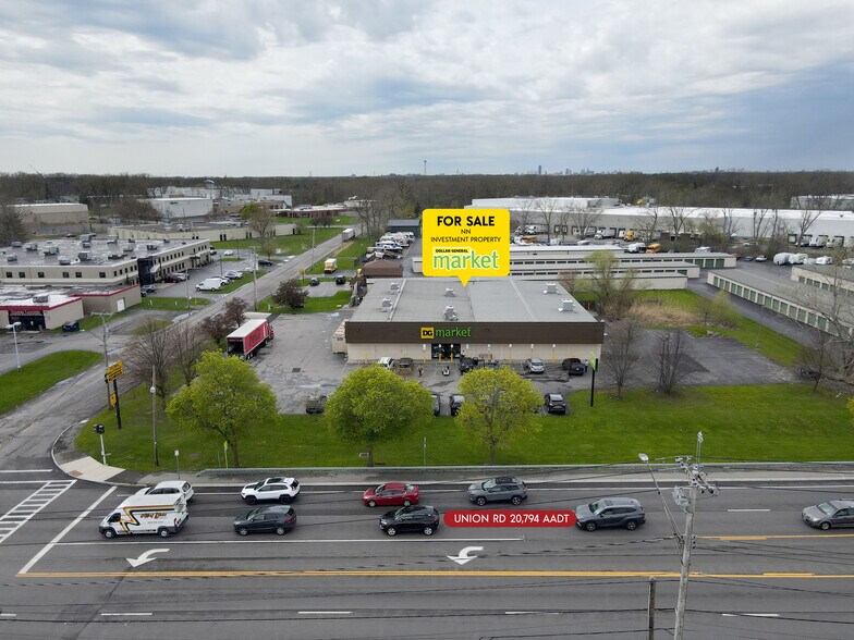 More Photos Of 25 Gardenville Pky, Buffalo Showroom For Sale