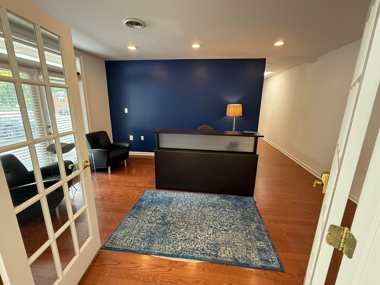 More Photos Of 1215 Hightower Trl, Atlanta Medical For Sale