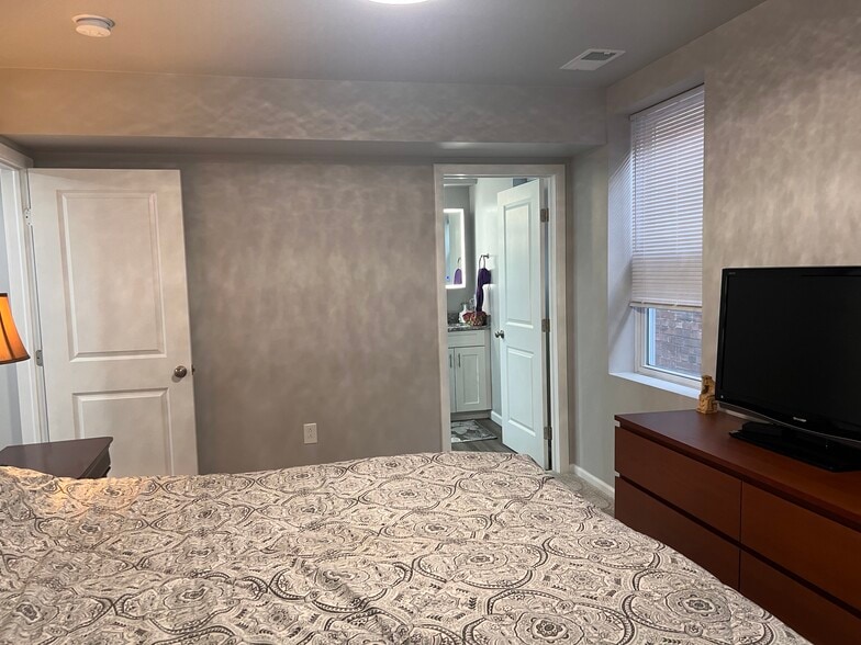 More Photos Of 510 E 8th Ave, Homestead Apartments For Sale