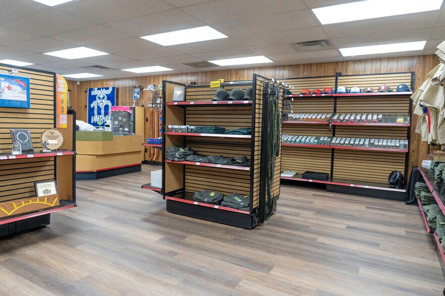 More Photos Of 300 Lake Air dr, Waco Office For Sale