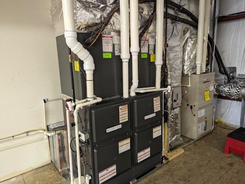 More Photos Of 9651 Portage Rd, Portage Service For Lease